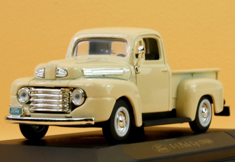 FORD F-1 Pick up - 1948 - cream - YATMING 1:43