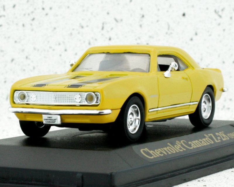 CHEVROLET Camaro Z-28 - 1967 - yellow - YATMING 1:43