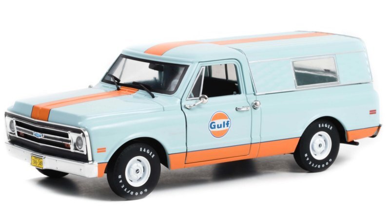 CHEVROLET C-10 with Camper Shell - 1968 - gulf oil - Greenlight 1:24
