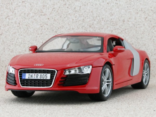 AUDI R8 - red - Maisto 1:18