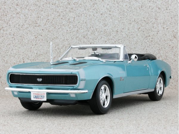 CHEVROLET Camaro SS 396 - 1967 - bluemetallic - Maisto 1:18