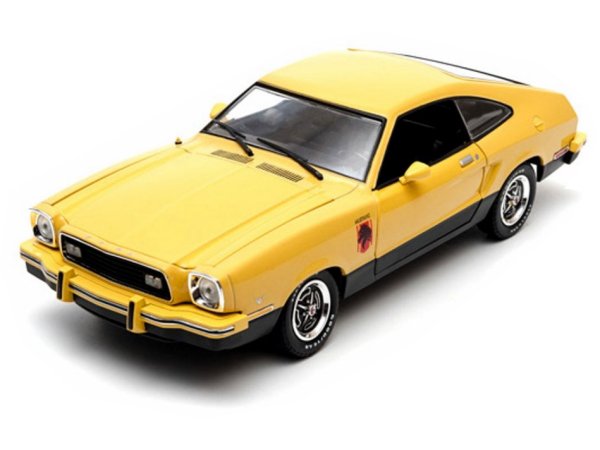 FORD Mustang II Stallion - 1976 - yellow - Greenlight 1:18
