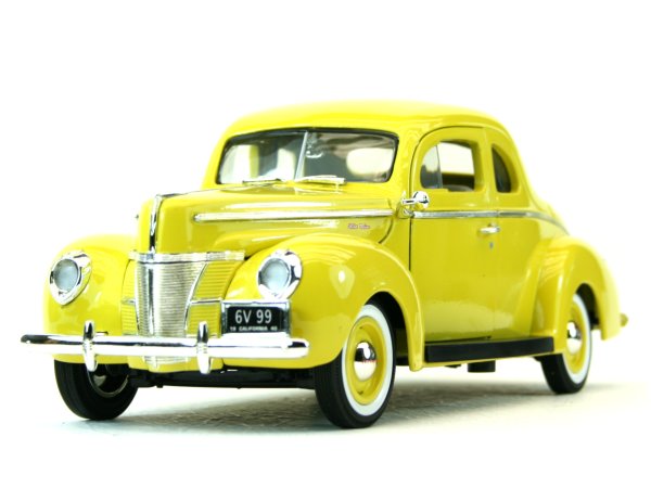FORD DeLuxe - 1940 - yellow - MotorMax 1:18