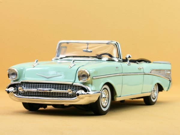 CHEVROLET Bel Air - 1957 - turquoise - MotorMax 1:18