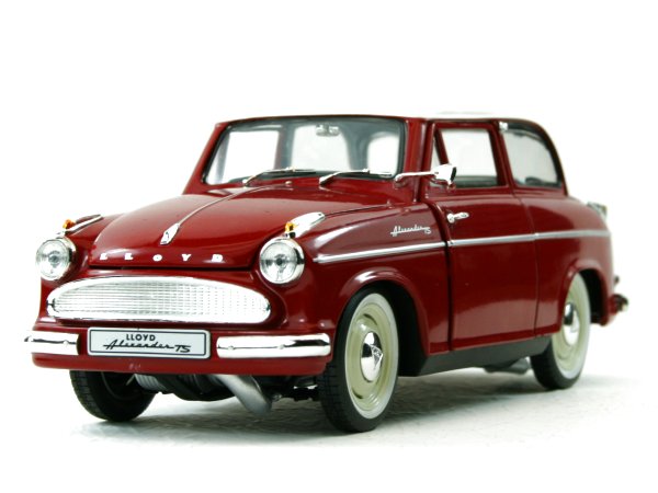 LLOYD Alexander TS - red - REVELL 1:18