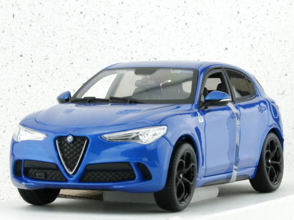 ALFA ROMEO Stelvio - bluemetallic - Bburago 1:24