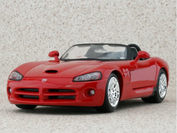 DODGE Viper SRT-10 - 2003 - red - Maisto 1:24