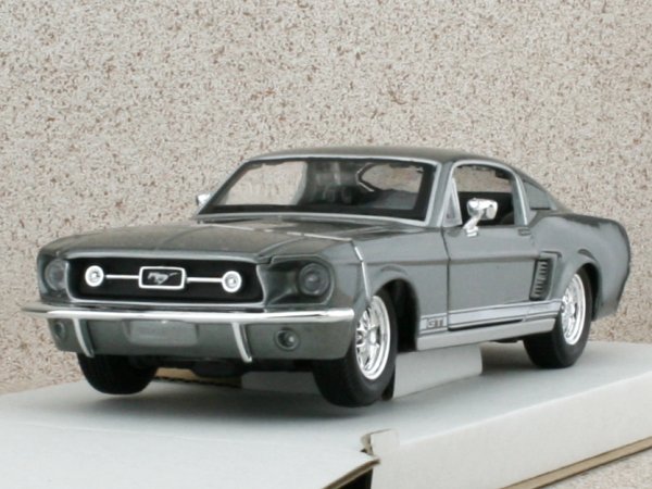 FORD Mustang GT - 1967 - silvergreymetallic - Maisto 1:24