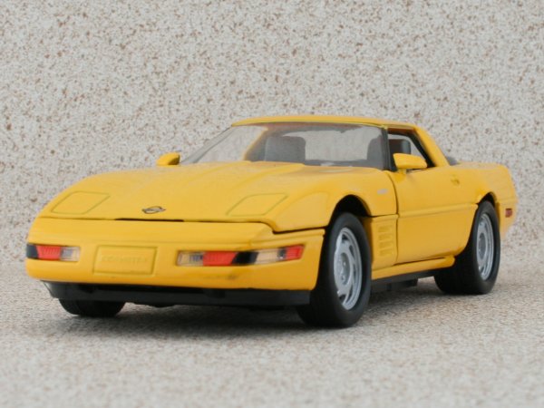 CHEVROLET Corvette ZR-1 - 1993 - yellow - MotorMax 1:24