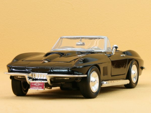 CHEVROLET Corvette - 1967 - black - MotorMax 1:24