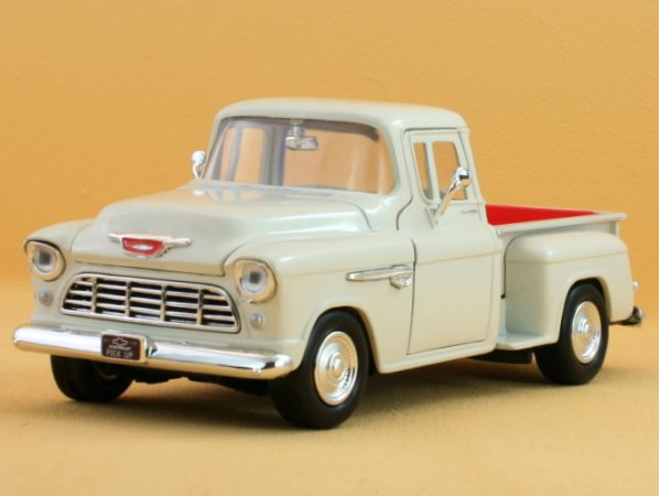 CHEVROLET 5100 Stepside - 1955 - cream - MotorMax 1:24