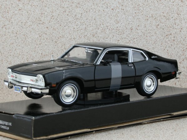 FORD Maverick - 1974 - black - MotorMax 1:24