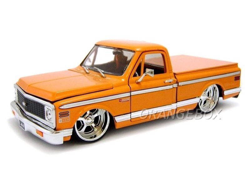 CHEVROLET Cheyenne - 1972 - orangemetallic - JADA 1:24