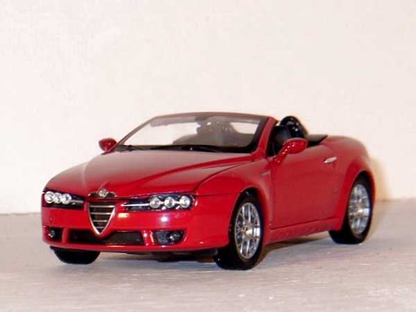 ALFA ROMEO Spider - red - WELLY 1:24