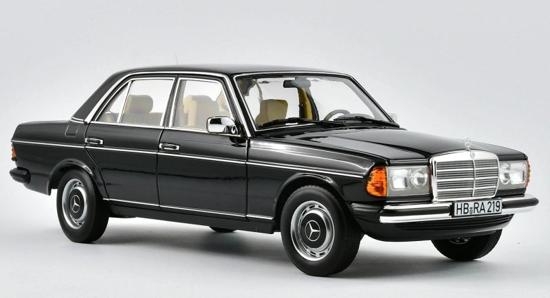 MB Mercedes Benz 200 / W123 - 1982 - black - Norev 1:18