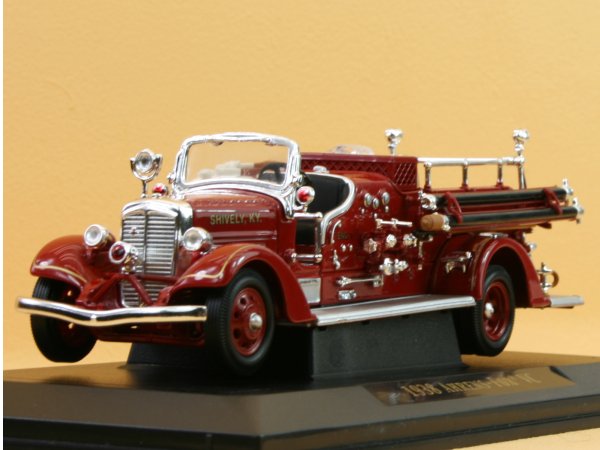 AHRENS-FOX VC - 1938 - Firetruck - YATMING 1:43