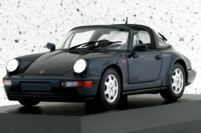 PORSCHE 911 Carrera 2 Targa - 1991 - darkgreenmetallic - Maxichamps 1:43