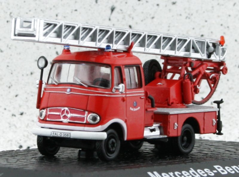 MB Mercedes Benz L319 - Firetruck - Atlas 1:72