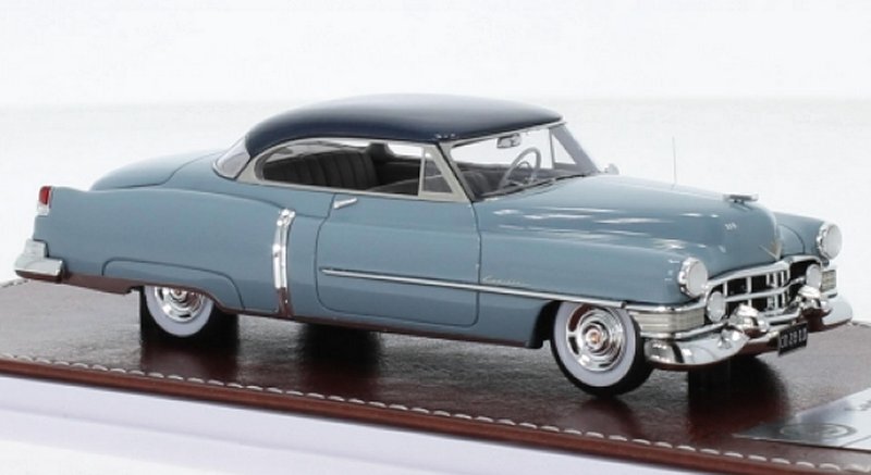 CADILLAC Series 62 / 2-Door Coupe - 1961 - 2-tone blue - GIM 1:43