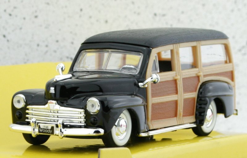 FORD Woody - 1948 - black - Lucky Die Cast 1:43