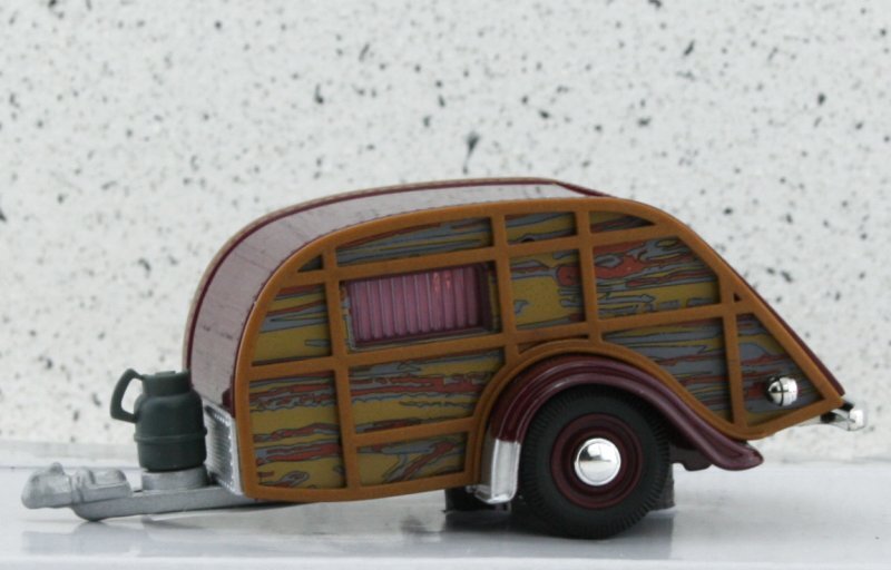 Anhänger / Trailer Camper / Wohnwagen - darkred - Cararama 1:43