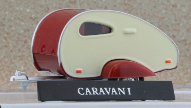 Anhänger / Trailer Wohnwagen / Camper - Caravan I - cream / red - Cararama 1:43