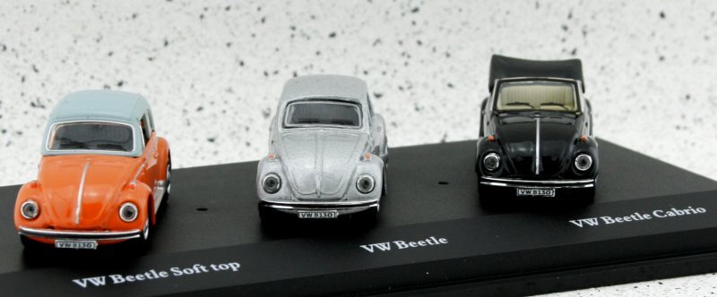 VW Volkswagen Käfer / Beetle - 3er Set  - with Showcase - Cararama 1:72