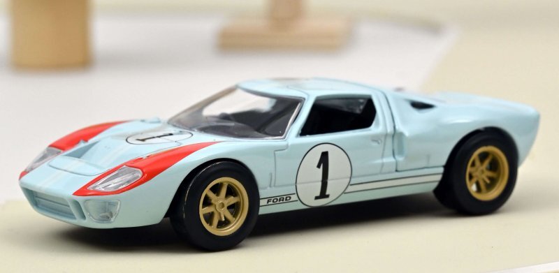 FORD GT40 #1 - 1966 - gulf blue - Norev 1:43