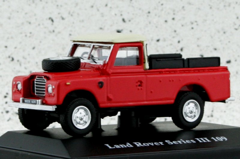 LAND ROVER 109 Series III - Pick up - red / white - Oxford 1:72