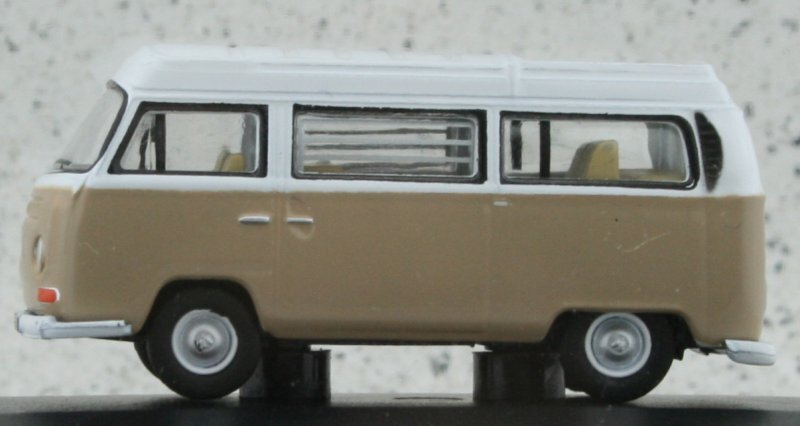 VW Volkswagen Bus - Bay Window Camper - lightbrown / white - Oxford 1:76