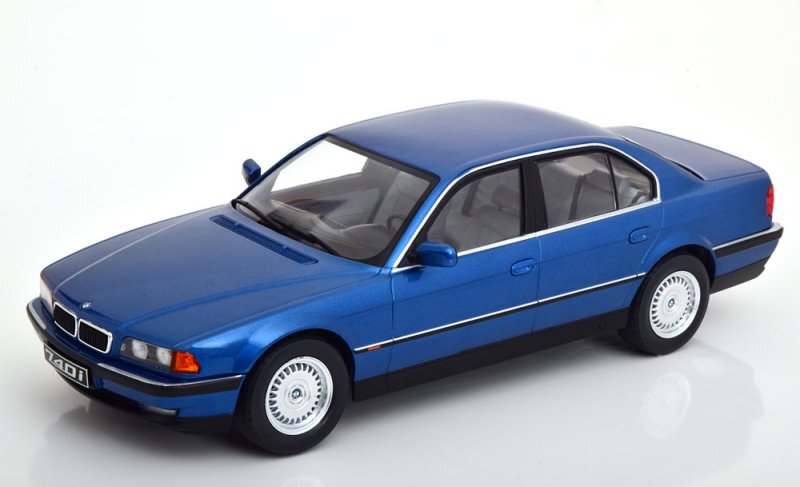 BMW 740i - E38 - 1994 - bluemetallic - KK 1:18