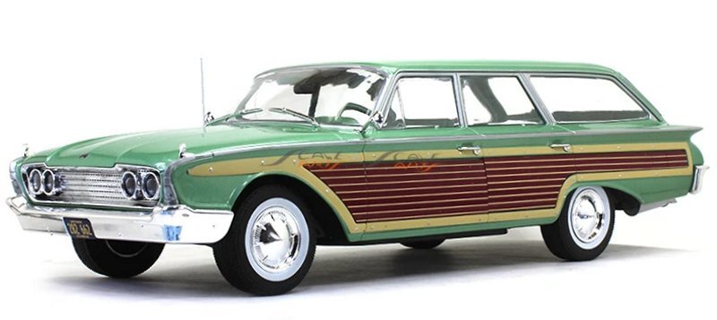 FORD Country Squire - 1960 - greenmetallic - MCG 1:18