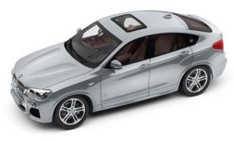 BMW X4 - Glacier Silver - BMW Dealer 1:18
