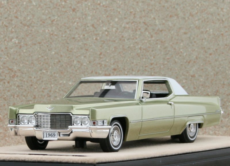 CADILLAC Coupe deVille - 1969 - Palmetto green metallic - STAMP 1:43