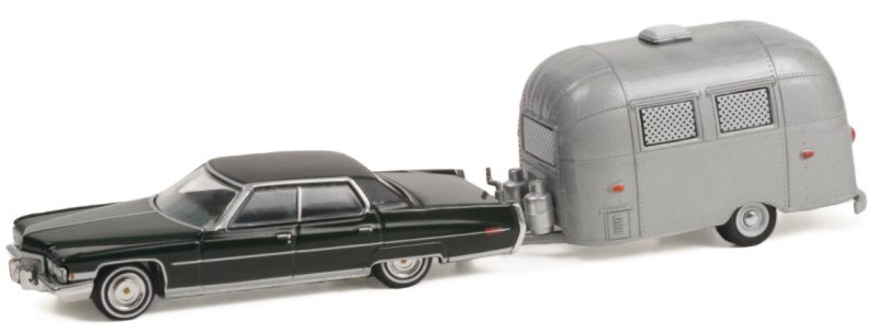 CADILLAC Sedan DeVille + Airstream Bambi - 1972 - green - Greenlight 1:64