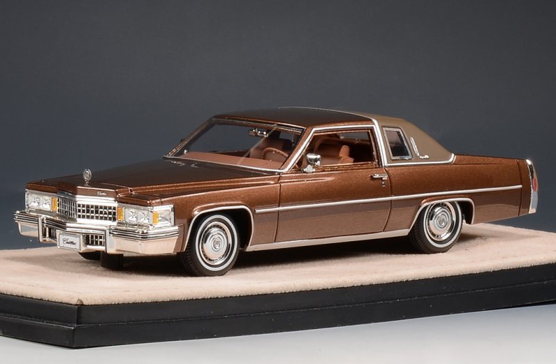 CADILLAC Coupe DeVille - 1978 - Ruidoso Saddle Metallic - STAMP 1:43