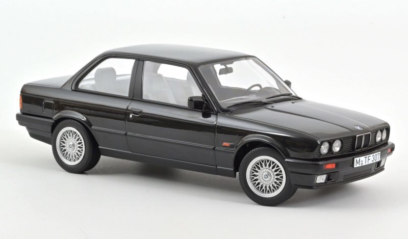 BMW E38 740iL 7-Series in Black 1:64 by DCM BMW E38 740iL 7-Series in Black 1:64 by DCM